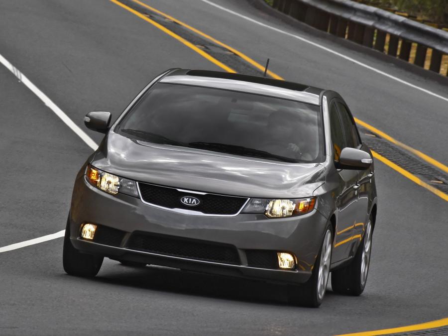  Kia Forte 2009 года  (фото 29 из 128)